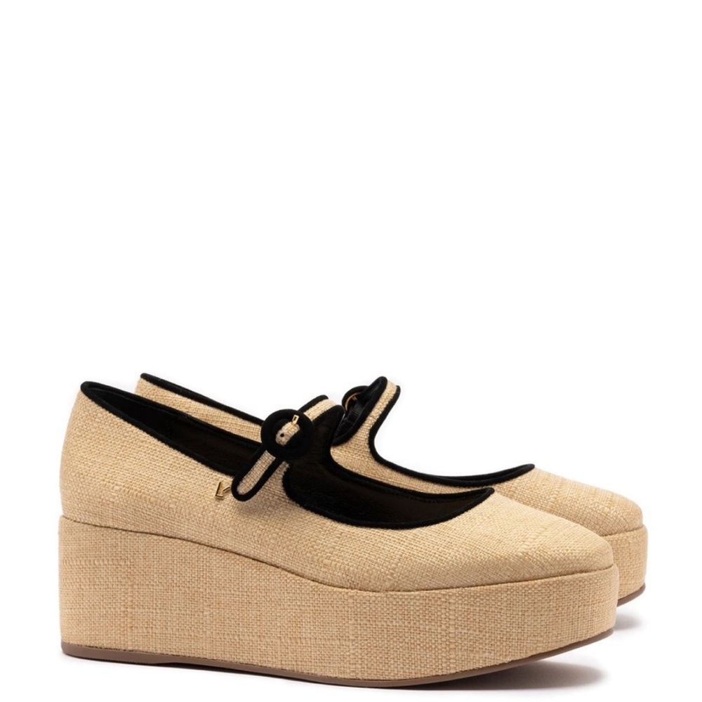 New in box Larroude “Blair Flatform” platform Mary Jane in beige/natural linen.